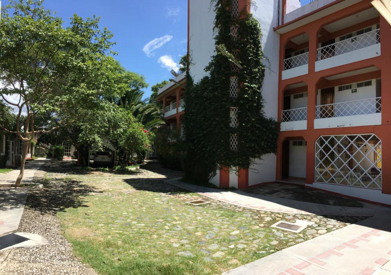 Hotel Bugambilias Oaxaca Bagian luar foto